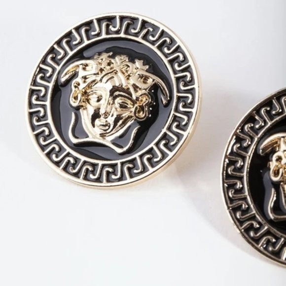LOVISA MEDUSA GREEK KEY MOTIF BLACK/GOLD EARRINGS**NEW - Picture 2 of 3